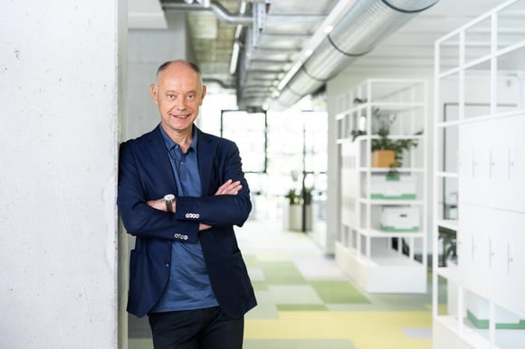 iteratec baut Geschäftsführung um: Gründer Klaus Eberhardt übergibt an erfahrenes Führungsteam